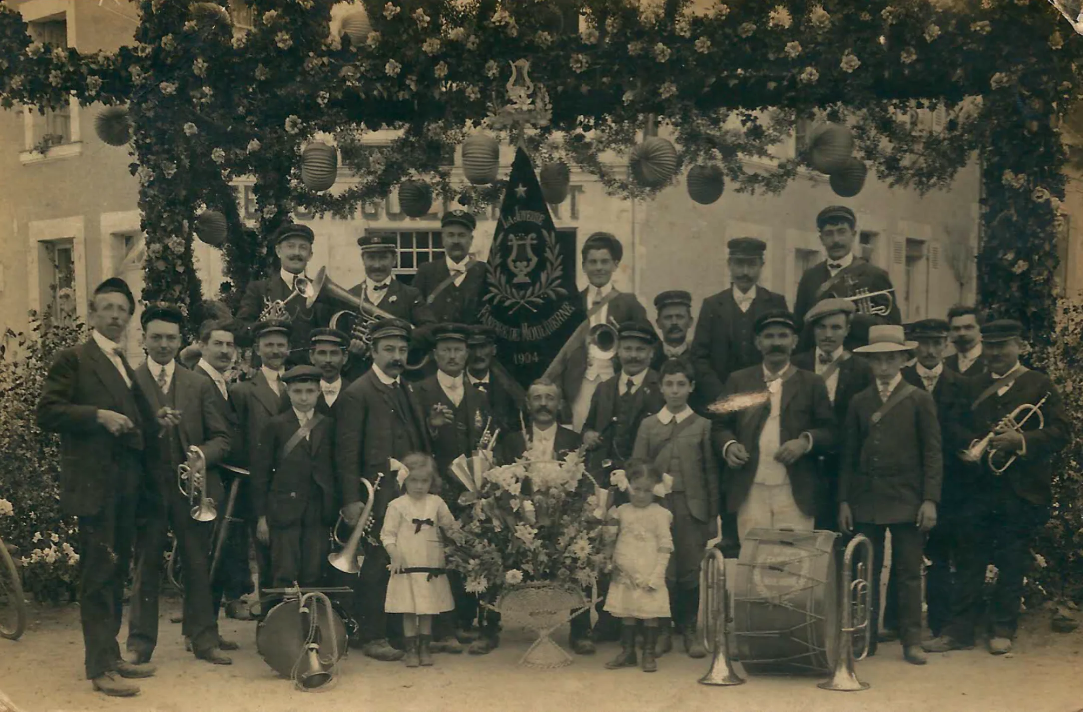 La fanfare La Joyeuse de Mouliherne en 1904
