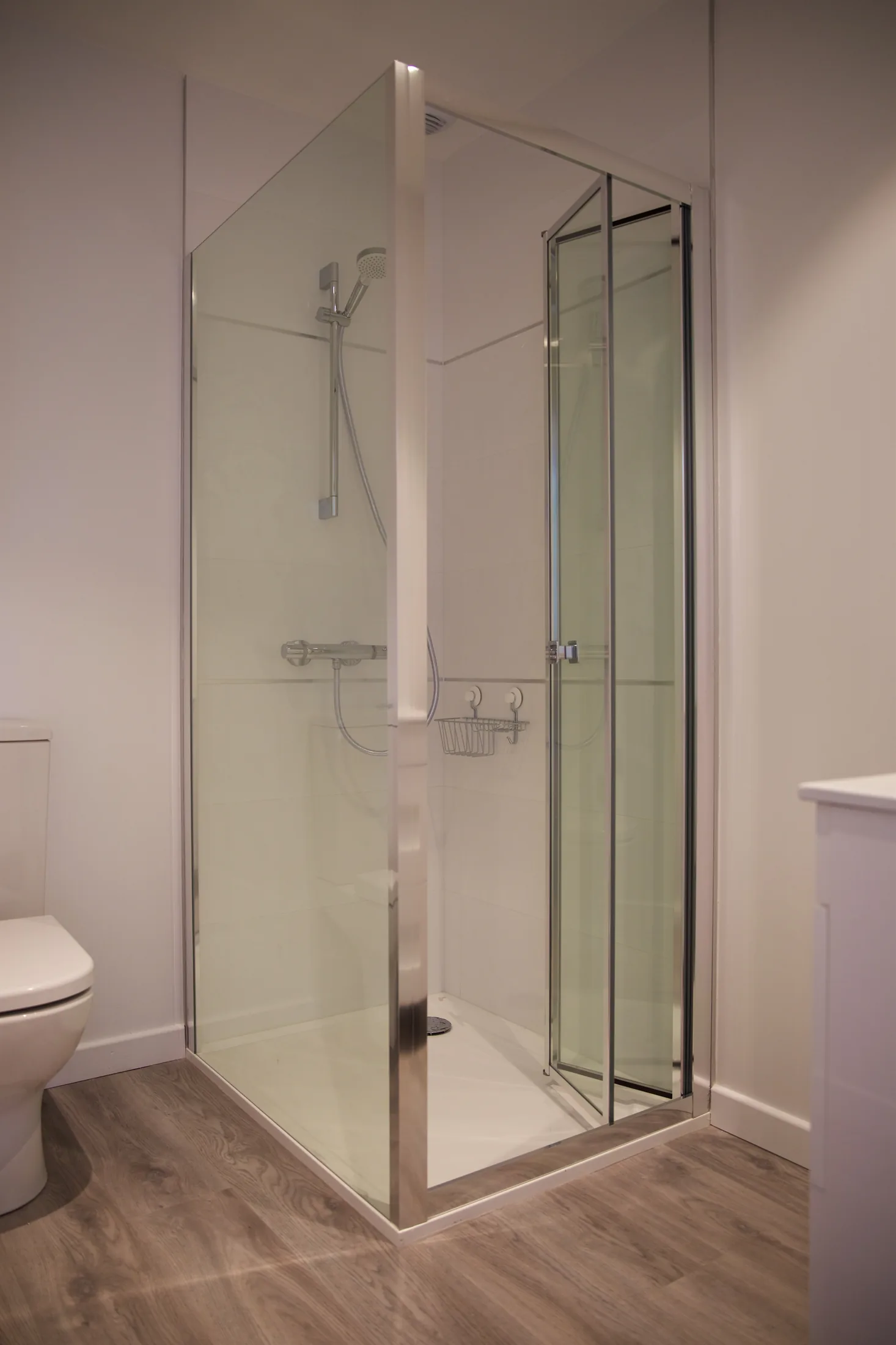 Une des neuf salles de bain